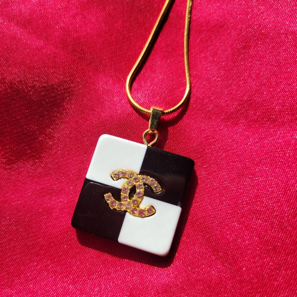 LUX Black and White Checkered Charm/Pendant - Picture 4 of 7